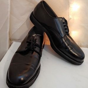 Men's black dress shoes size 11